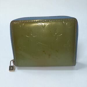 Authentic Louis Vuitton Green Blue Vernis Monogram Zip Wallet leather M91016